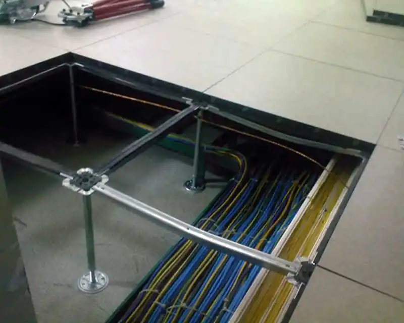 Yükseltilmiş Zemin Döşeme